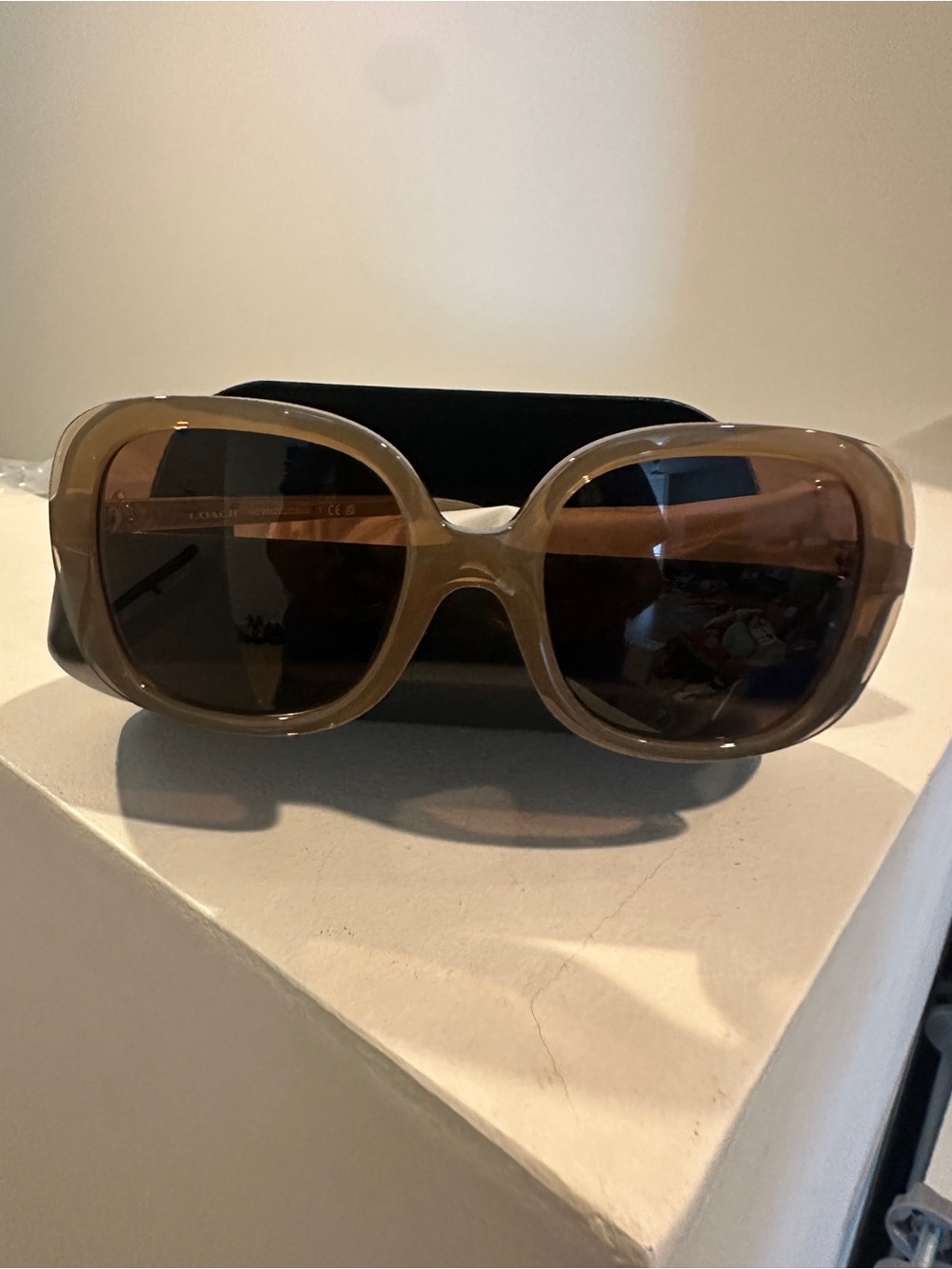 Coach BNWT Beige Tan Taupe sunglasses